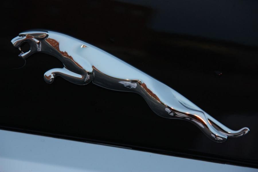  Jaguar XF Supercharged 2009 года  (фото 42 из 44)